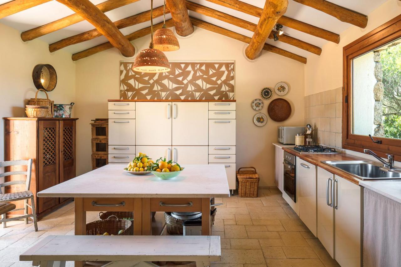 Albero Capovolto Bed & Breakfast Golfo Aranci Exterior photo